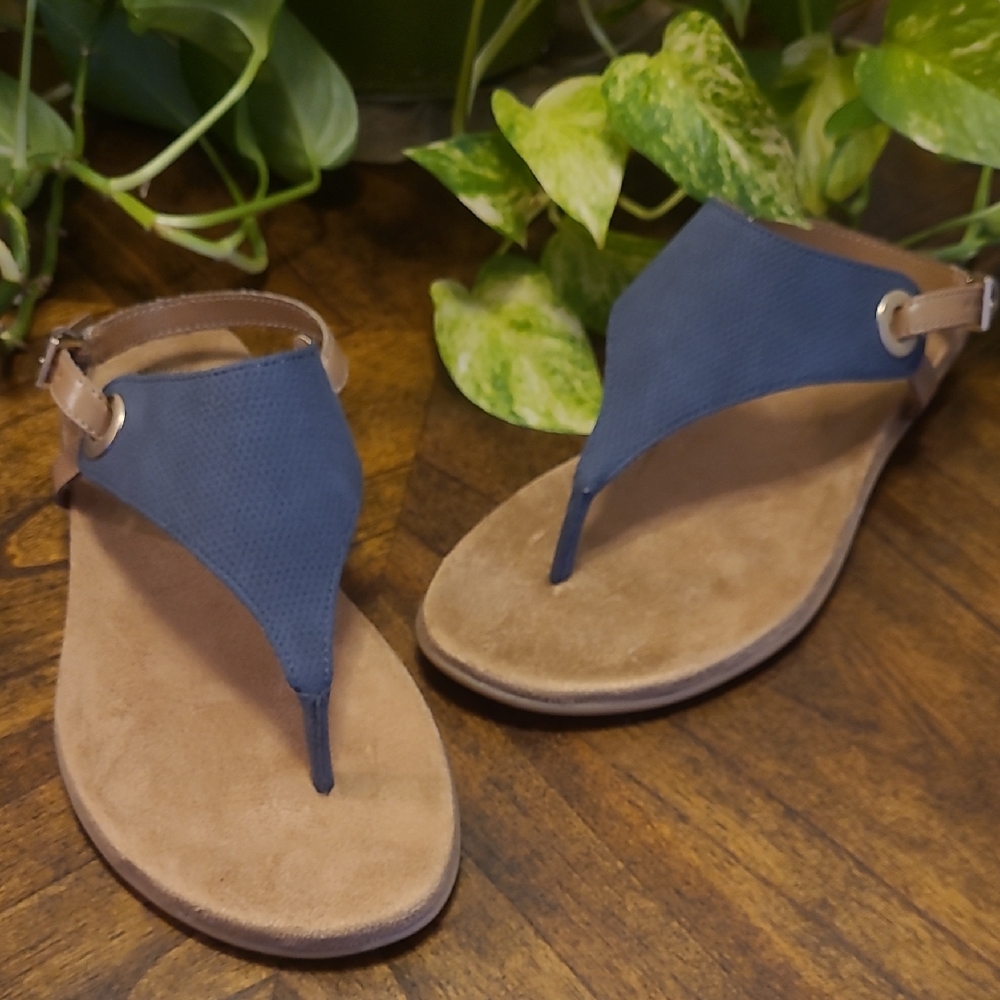 White Mountain London Thong Blue and Tan Women's Sandals
